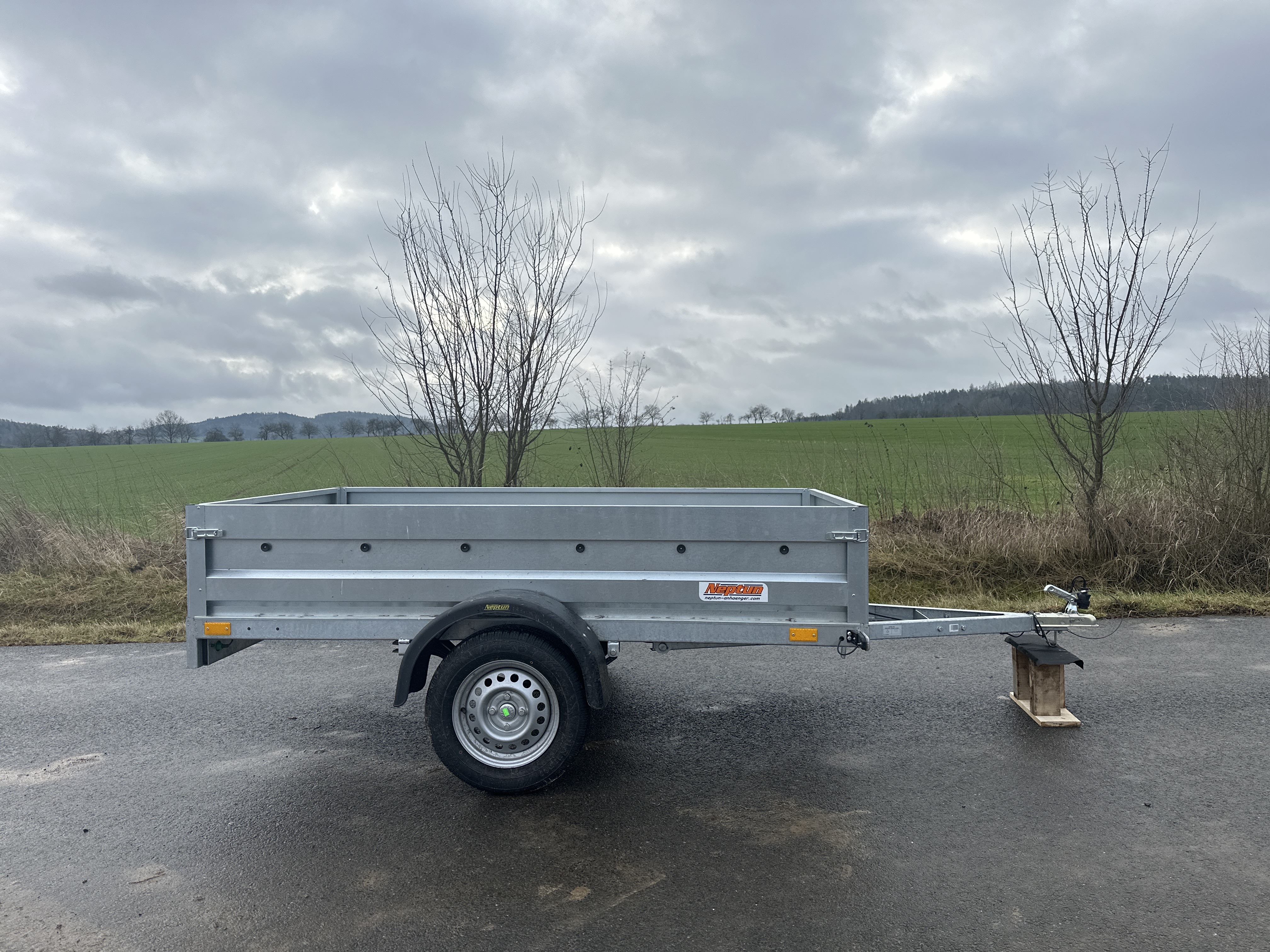 NEPTUN RUSTIK - sklopný - listová péra - 236x129x40 cm