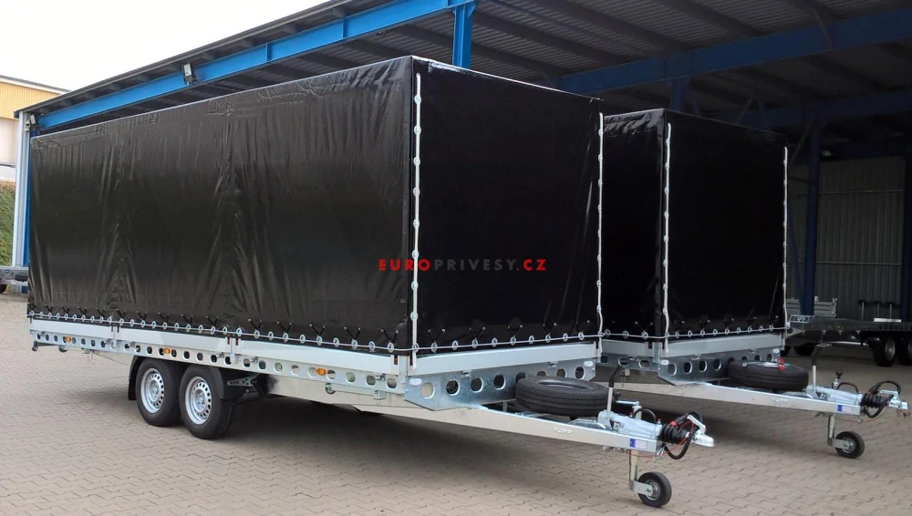 Plachta s konstrukcí PVV 4020