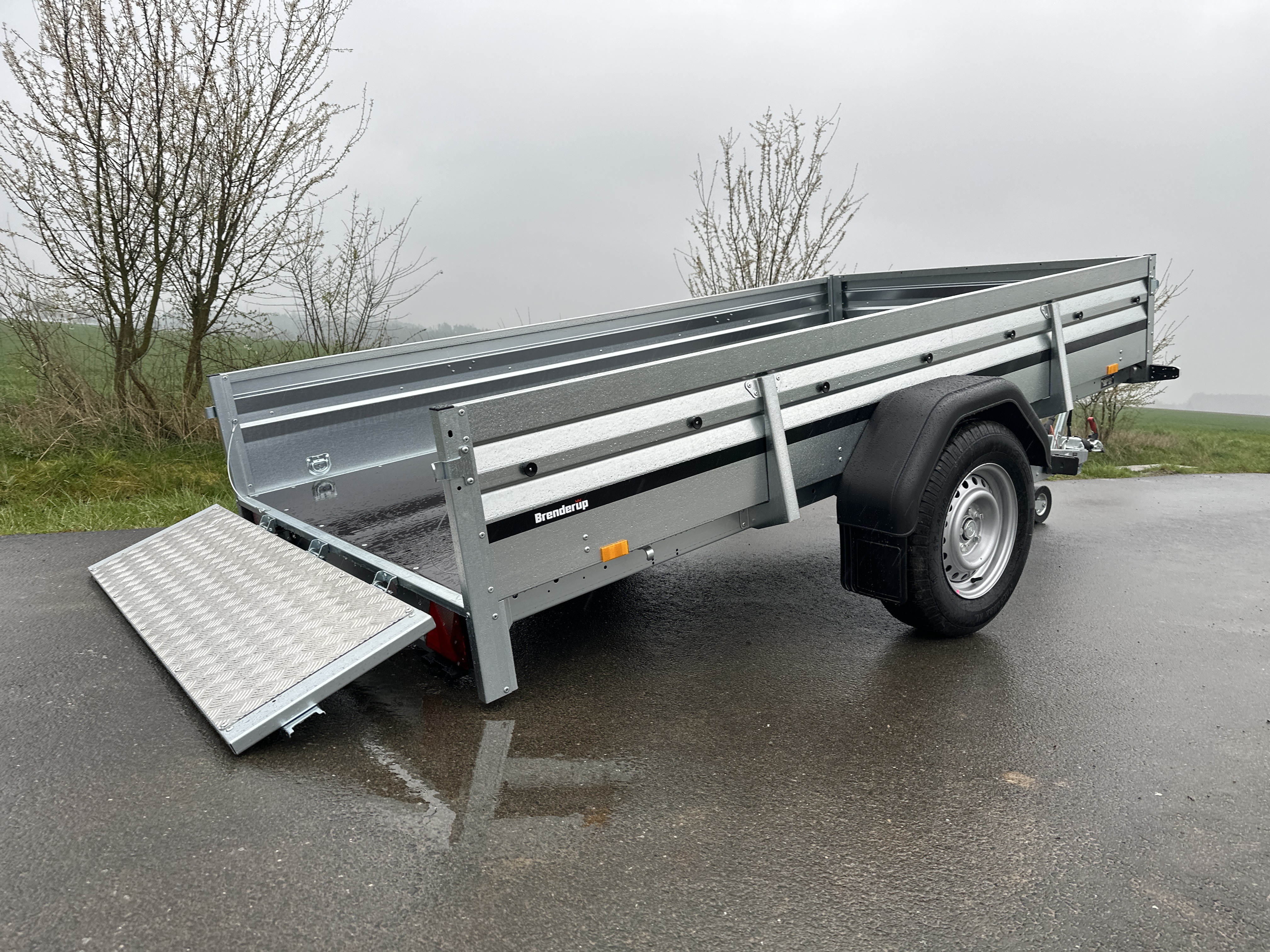 Brenderup 2300SB, sklopný, 1300 kg - 301x153