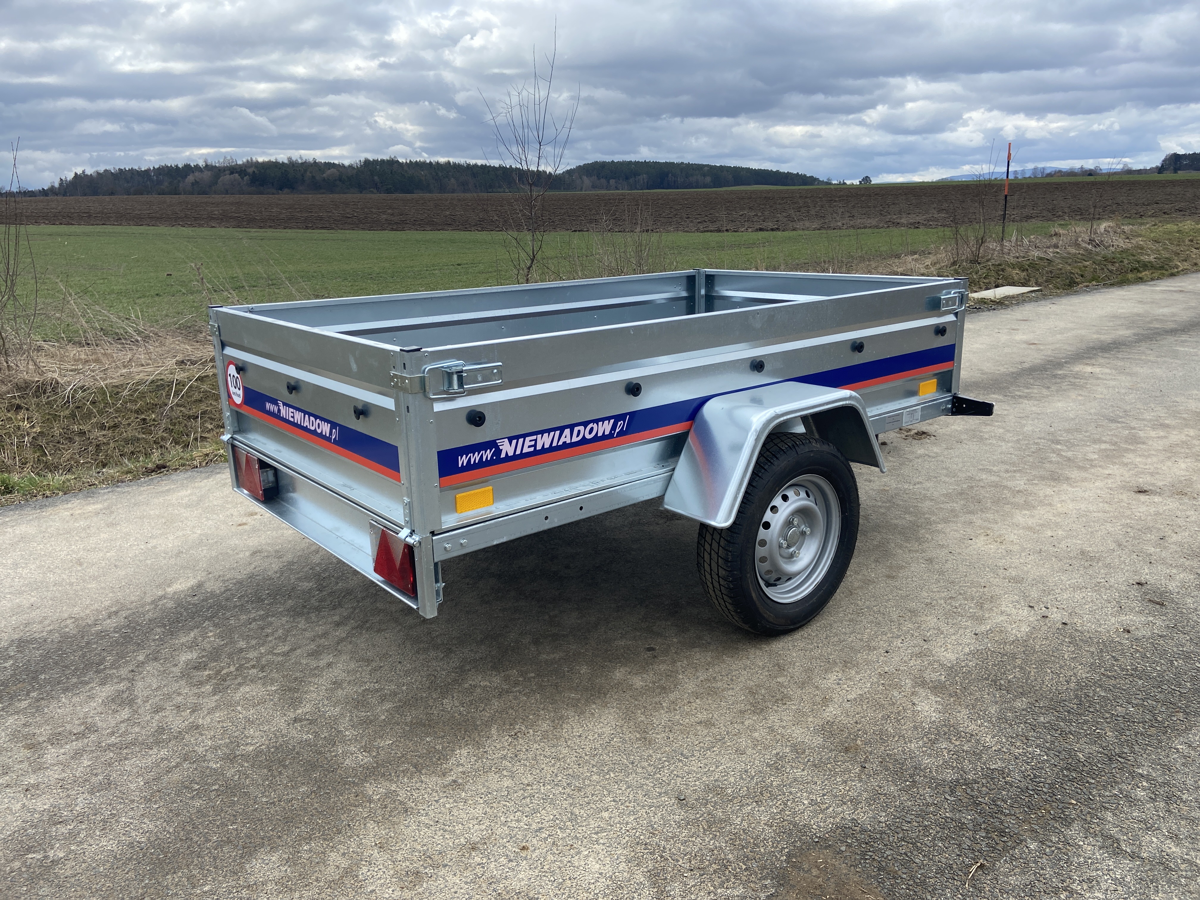 Přívěsný vozík - Niewiadow BE 7320 U sklopný - 2060 x 1210 x 380