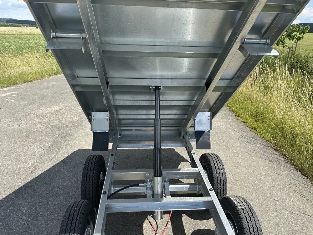 Hydraulický sklápěč KIPPER 257x148, 2700 kg