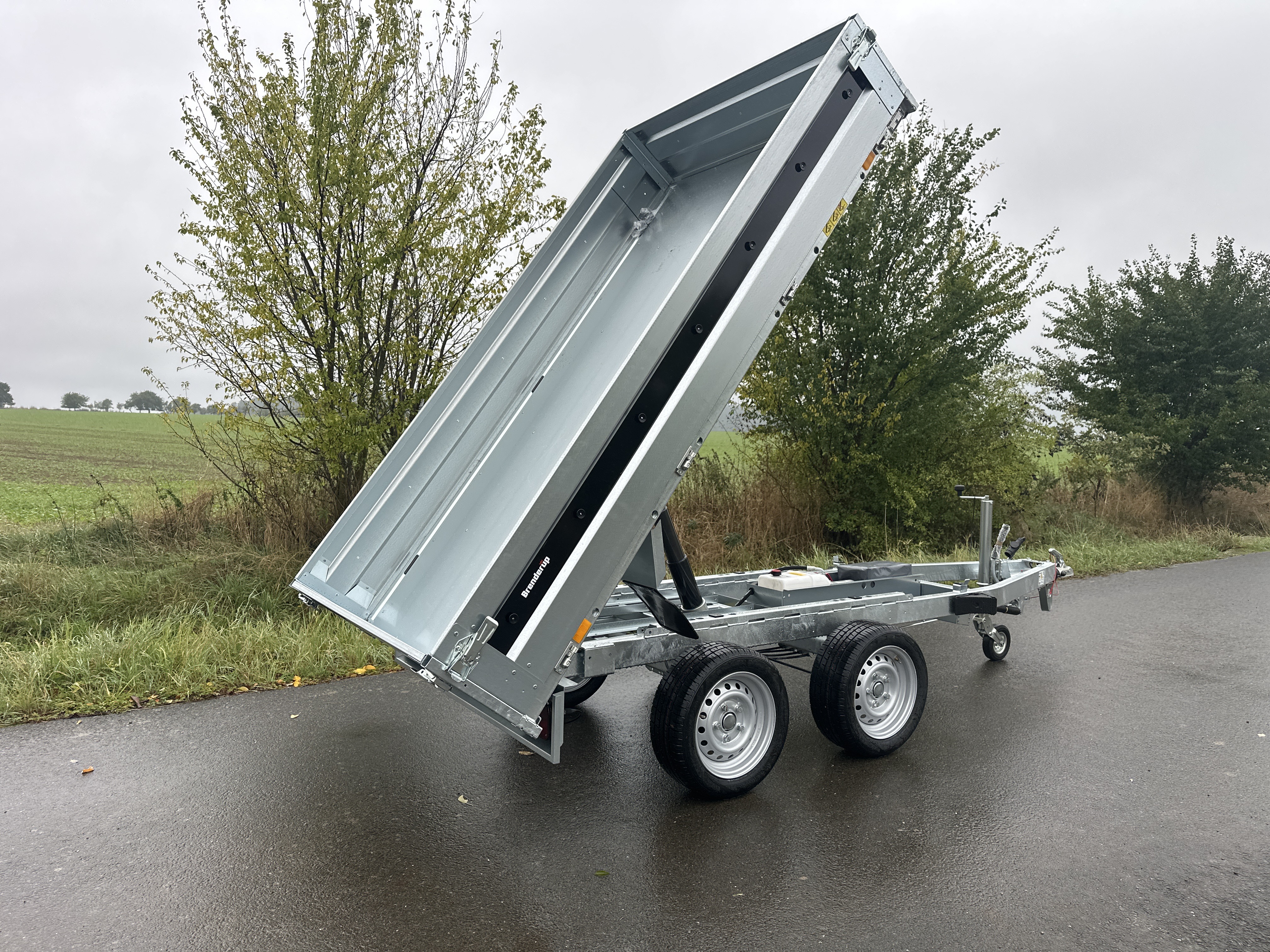 Elektrohydraulický sklápěč Brenderup BT4260STB 2700 kg