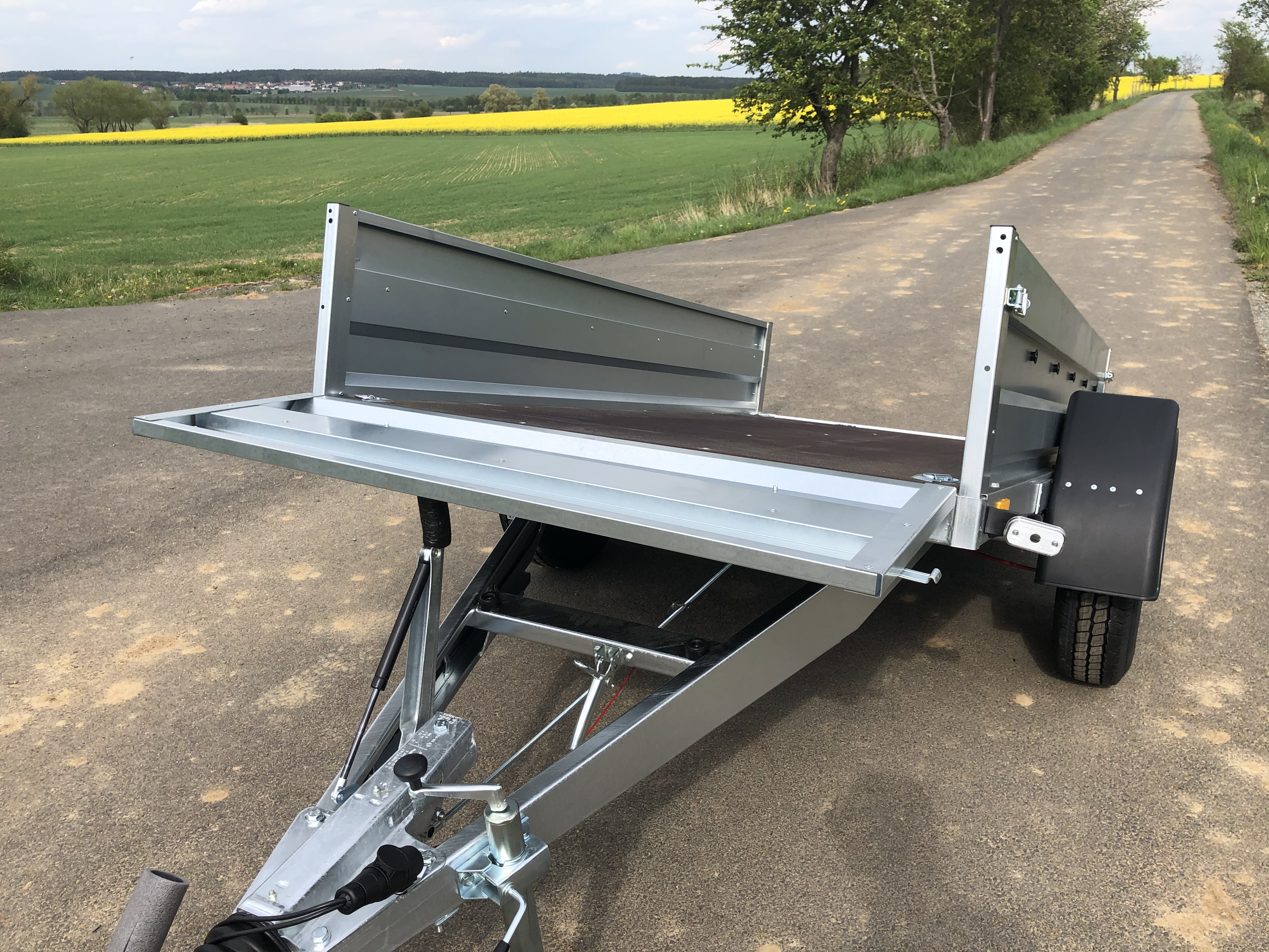 NEPTUN RUSTIK - sklopný 1300 kg - 253x129x40 cm