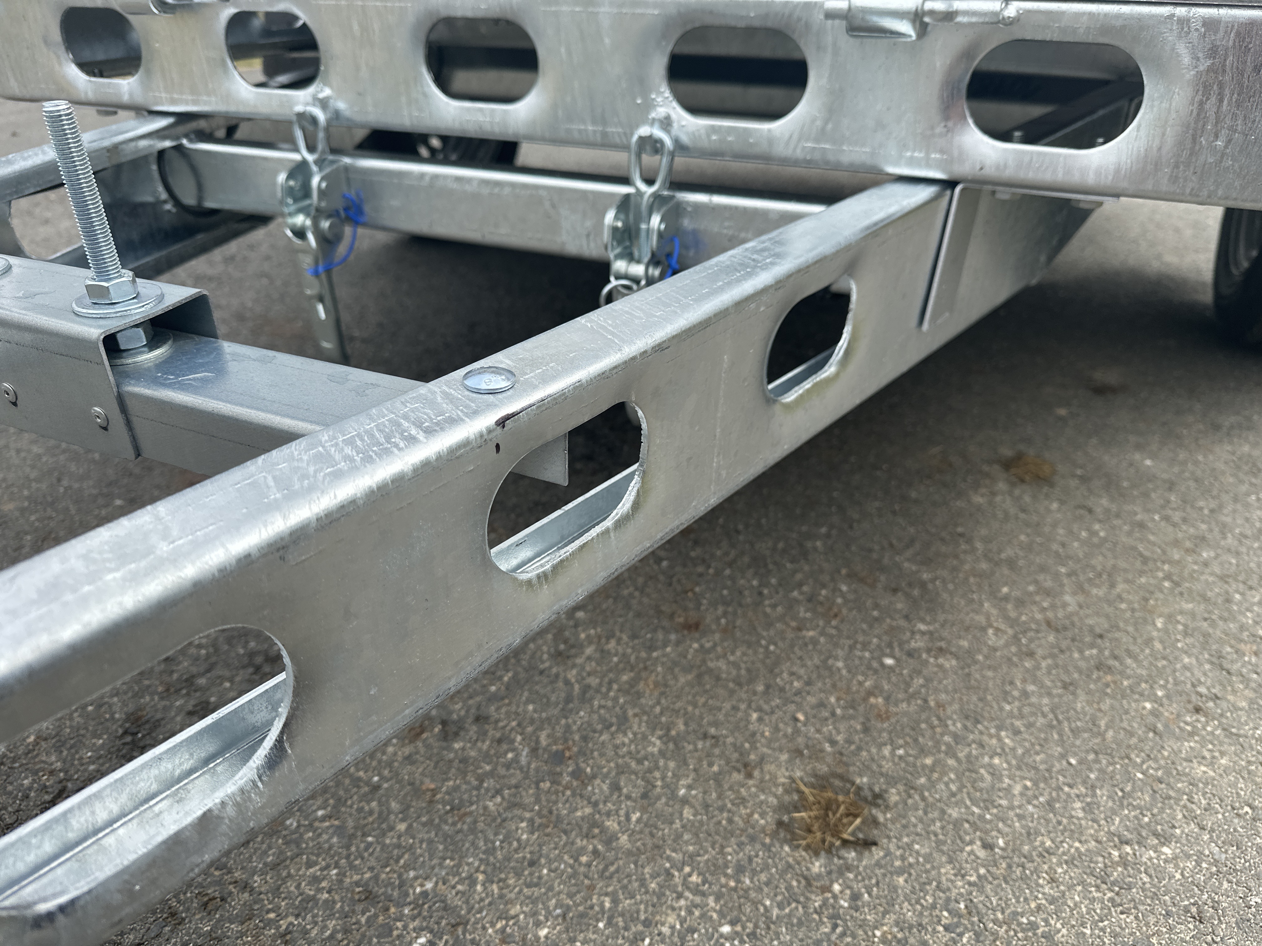 Přívěsný vozík - KUJAWIAK - s nápravou AL-KO 1300 kg