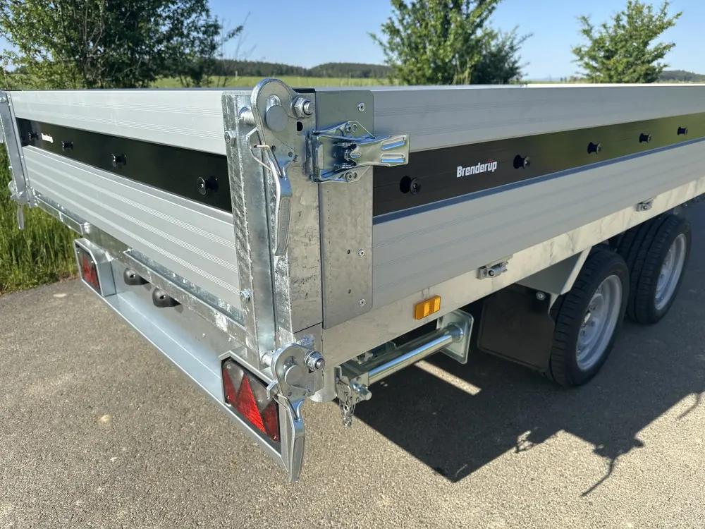 3-stranný elektrohydraulický sklápěč Brenderup, 375x180x35, 3500kg