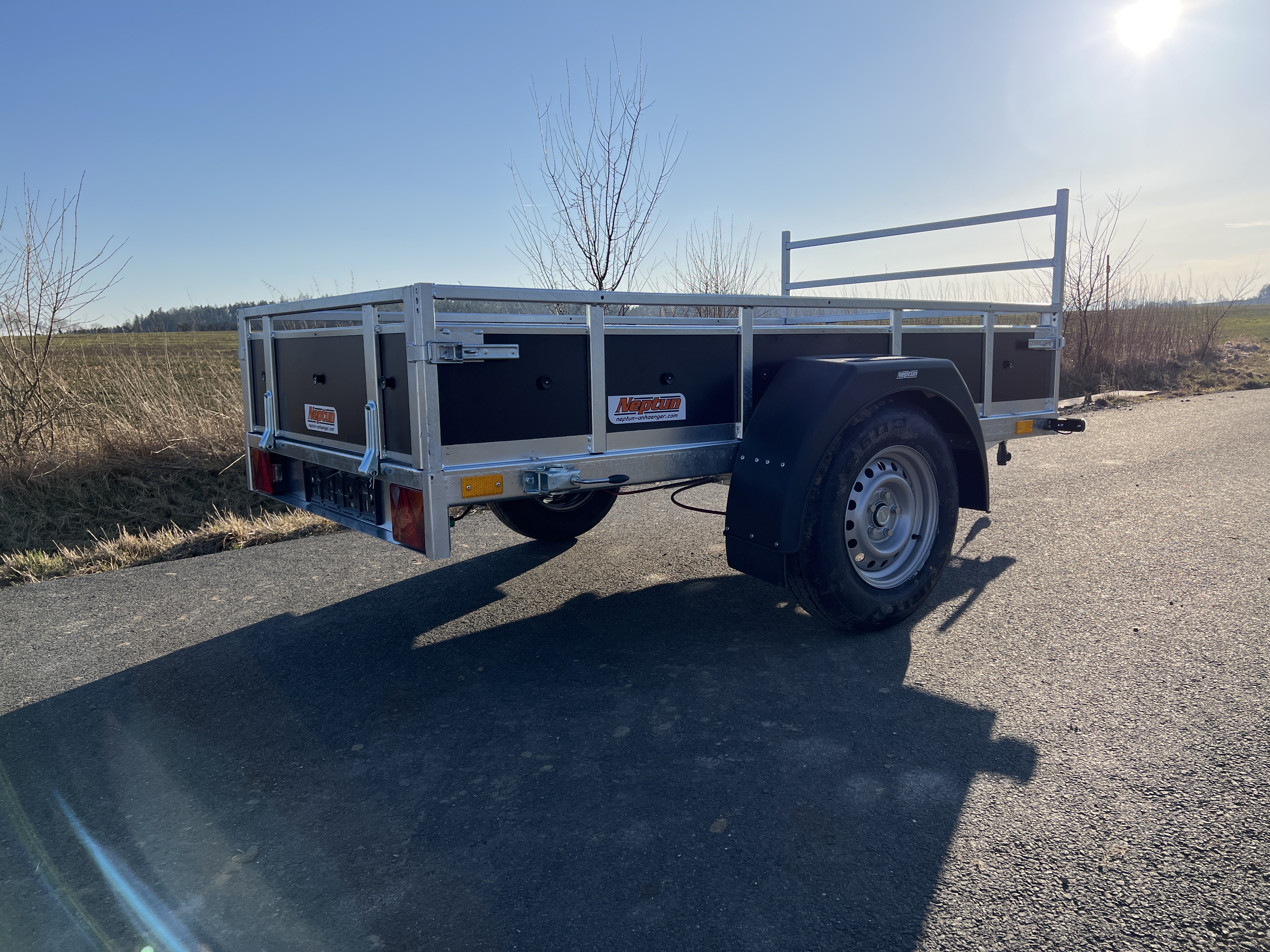 NEPTUN Trailwood - sklopný 1300 kg - 236x129x37 cm