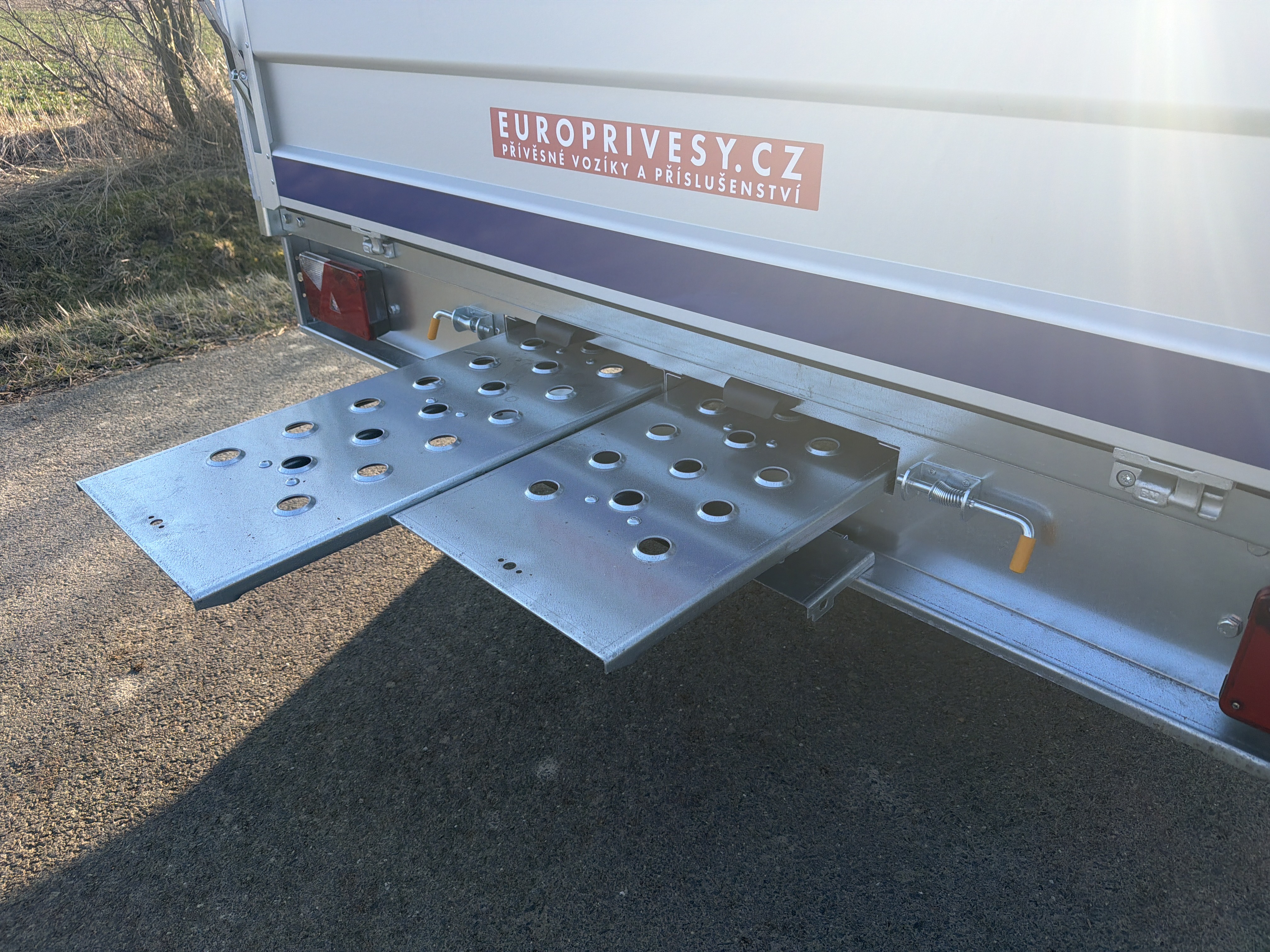 Přepravník automobilů - Sonda II Cargo - 400x205x40 cm, 2500 kg